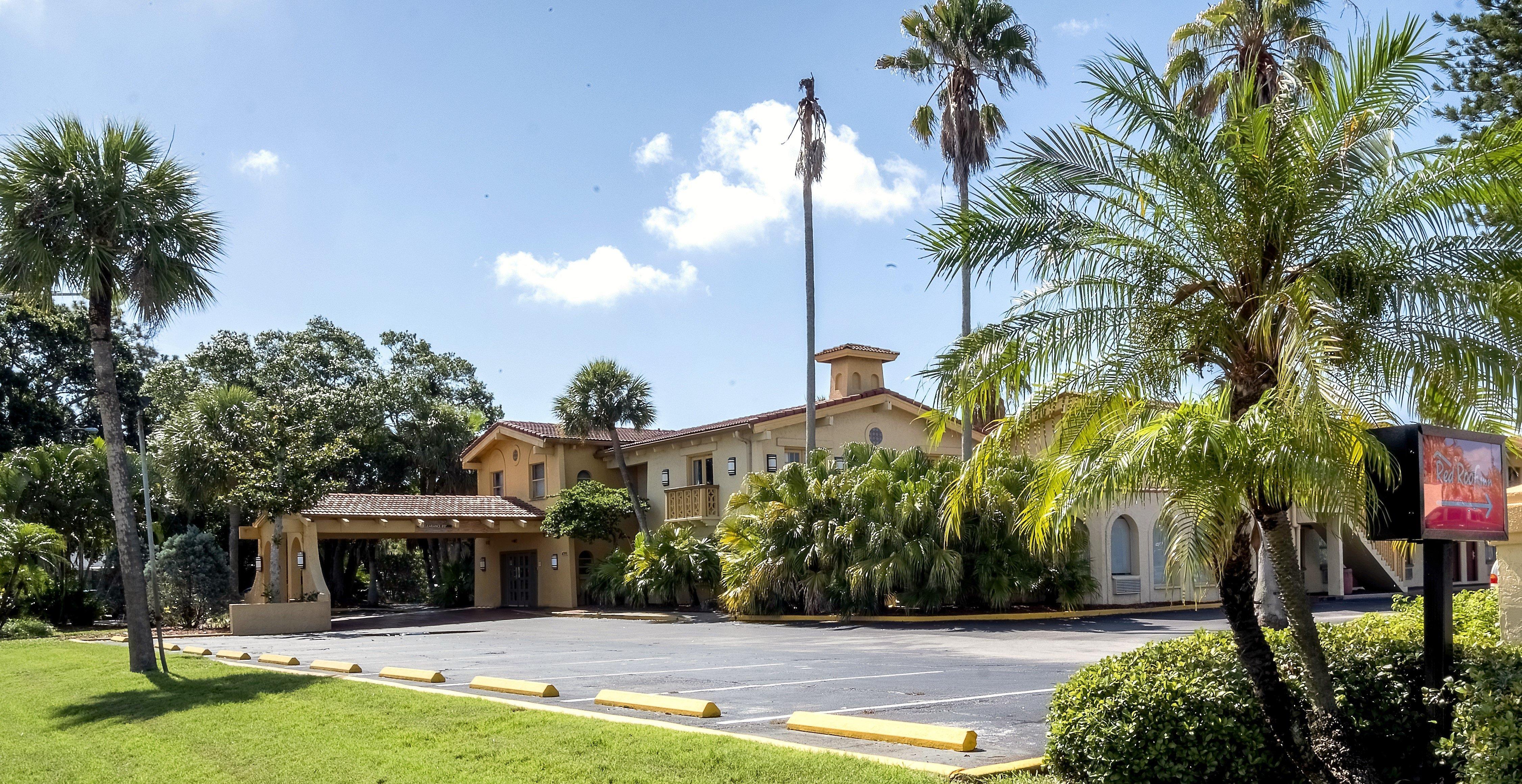 Red Roof Inn Tampa Bay - St. Petersburg Bagian luar foto