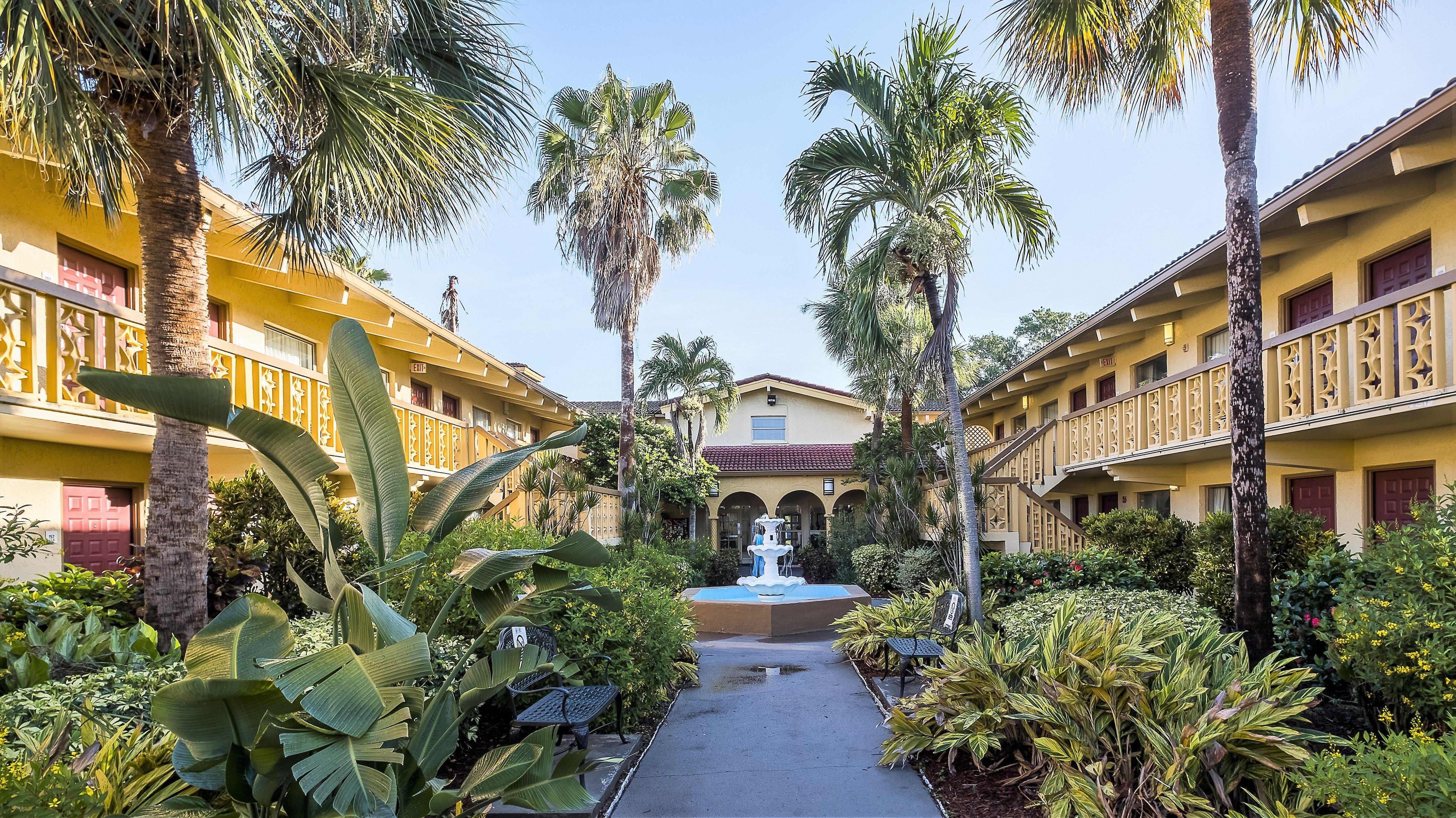 Red Roof Inn Tampa Bay - St. Petersburg Bagian luar foto