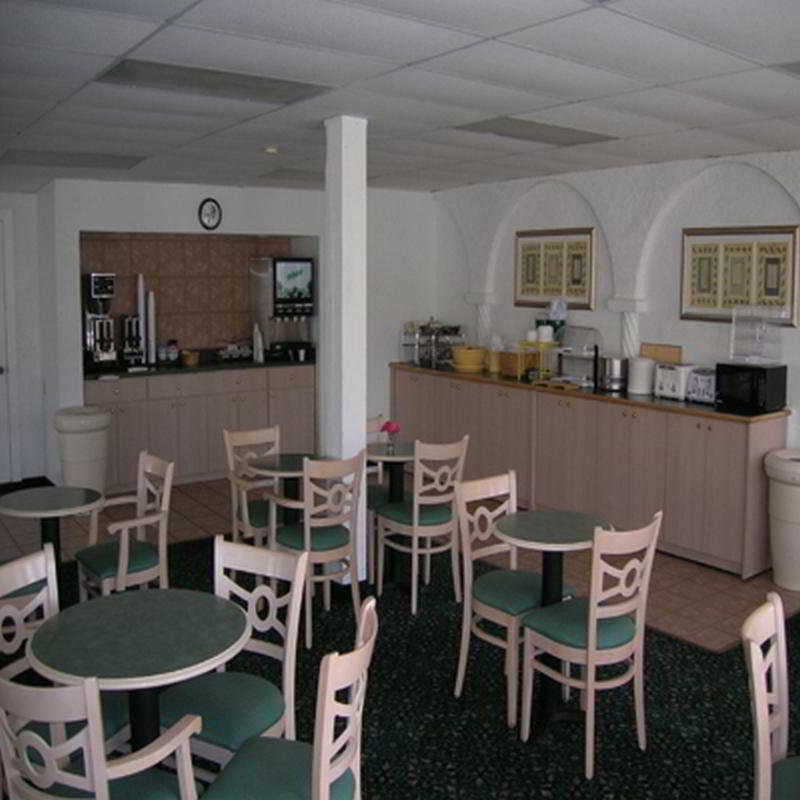 Red Roof Inn Tampa Bay - St. Petersburg Bagian luar foto