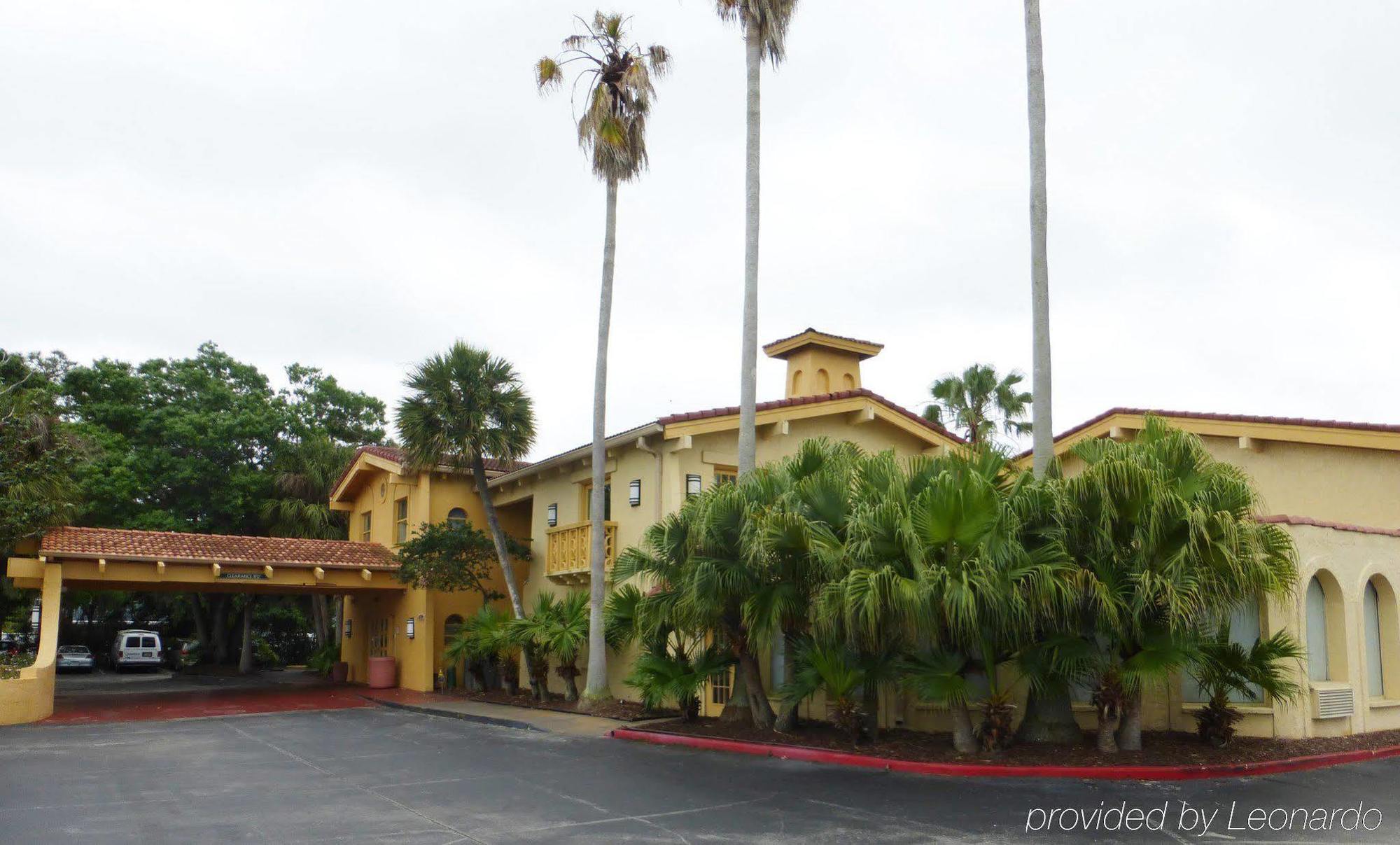 Red Roof Inn Tampa Bay - St. Petersburg Bagian luar foto