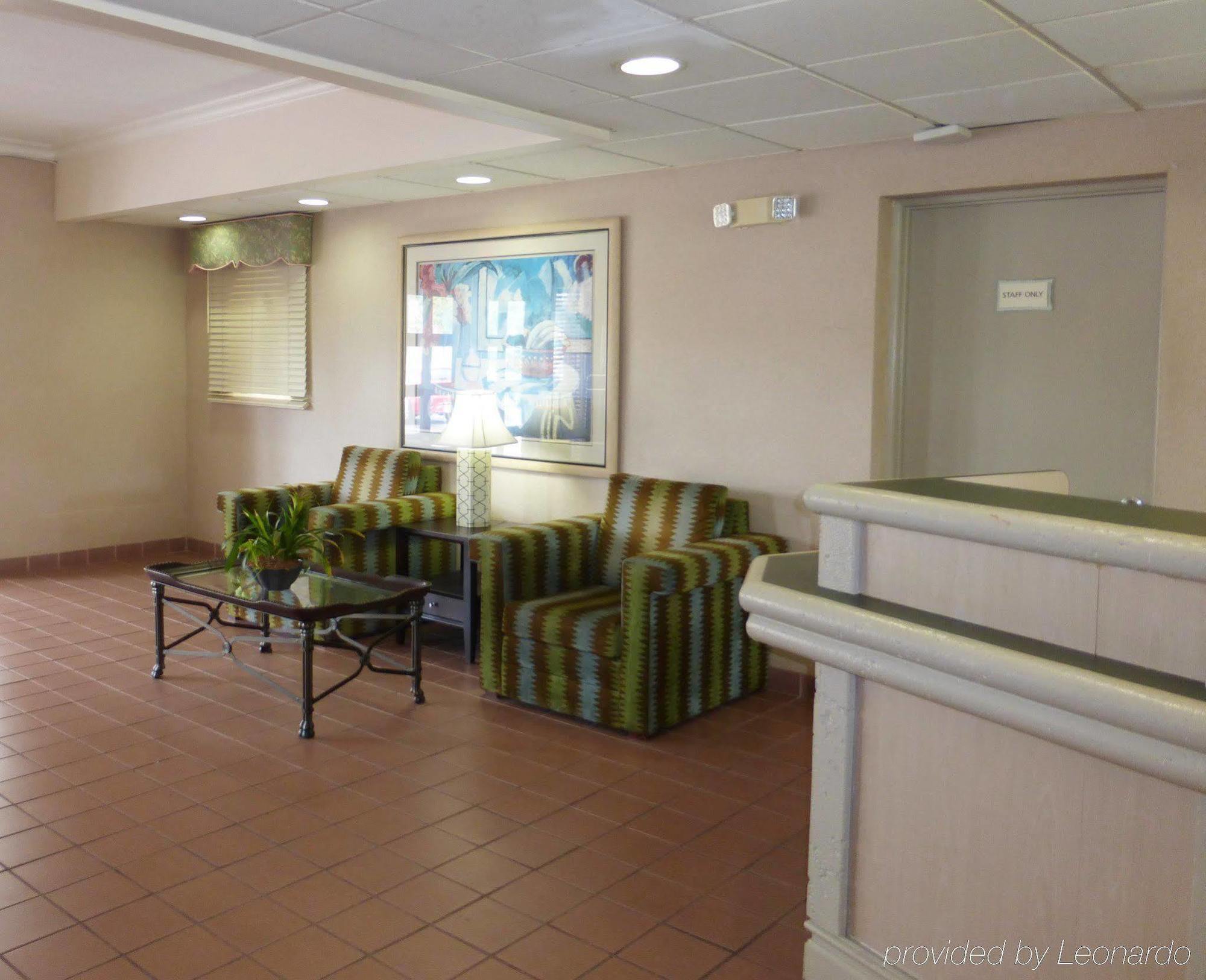 Red Roof Inn Tampa Bay - St. Petersburg Bagian luar foto